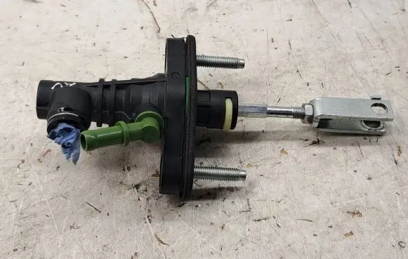 Toyota Avensis T270 Clutch master cylinder 3142002051 3142002051B