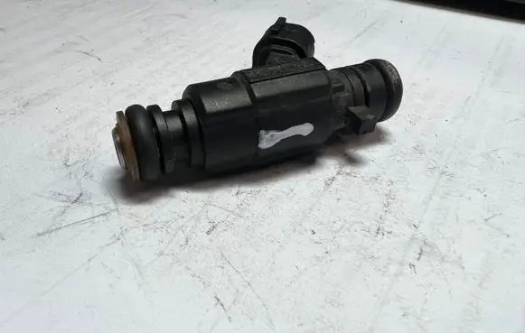 Hyundai Matrix Fuel injector 3531022600 9260930006