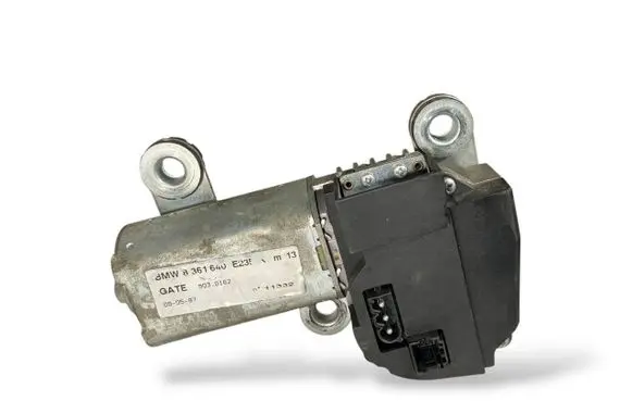 BMW 5 E39 Rear window wiper motor 8361640