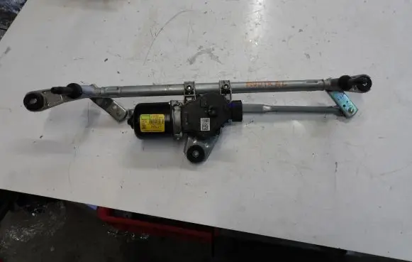 Renault Austral Front wiper linkage and motor