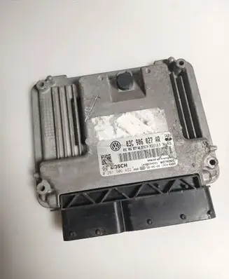 Volkswagen Polo V 6R Engine control unit/module 03C906027AR 0261S06492