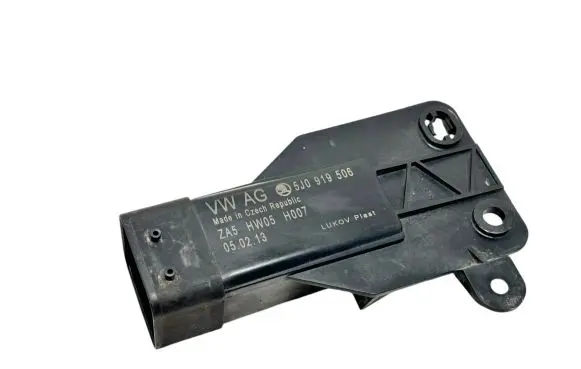 Coolant fan relay