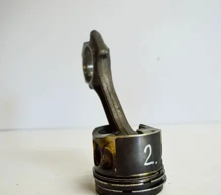 Volkswagen Golf V Piston 