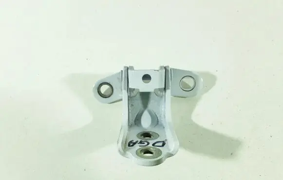 KIA Xceed Rear door lower hinge