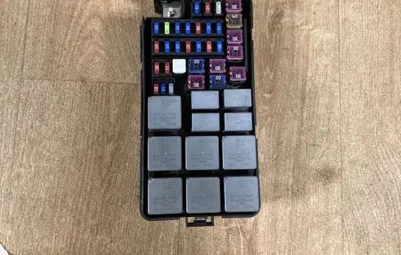 Chevrolet Nubira Fuse box set 070614 96190189 96190187