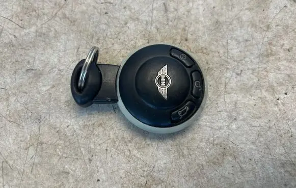Mini One - Cooper Clubman R55 Ignition key/card 