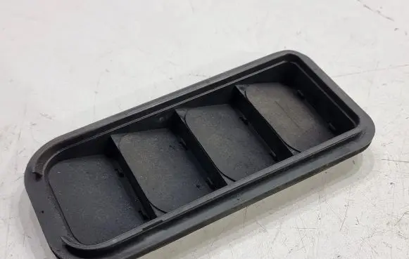 Seat Leon (5F) Quarter panel pressure vent 7N0819465A