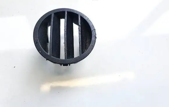 Toyota Avensis T250 Dashboard side air vent grill/cover trim