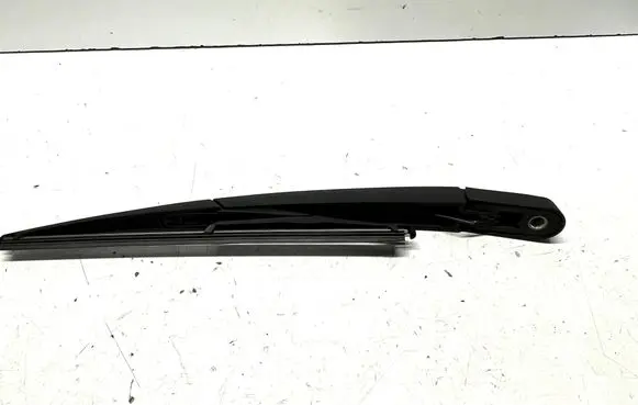Nissan Juke I F15 Rear wiper blade arm
