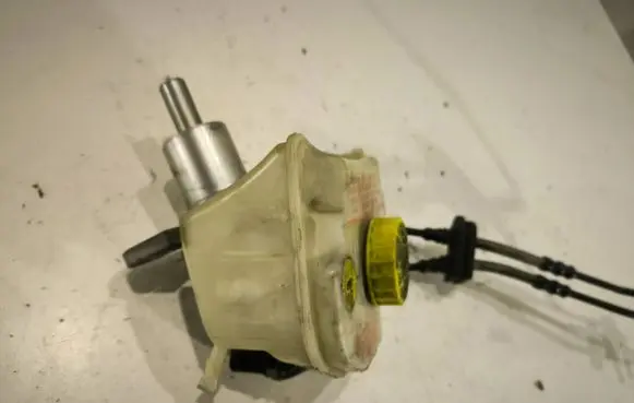 Volkswagen Phaeton Master brake cylinder 3D0611301C 32067018