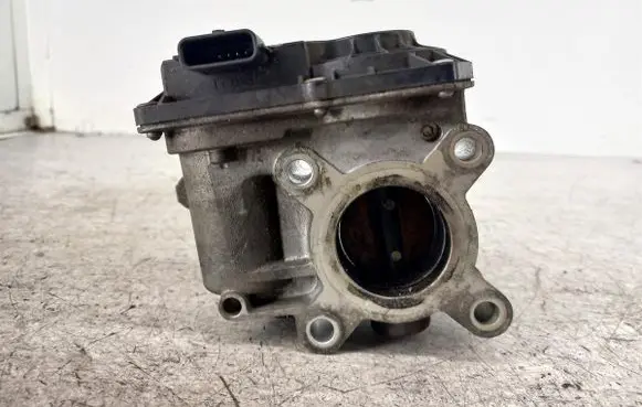 Renault Clio III Throttle body valve 