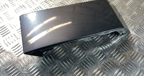 Volvo XC90 Rear/tail light trim molding 8620819LH 8620819