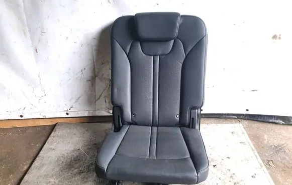 KIA Sorento Rear seat 