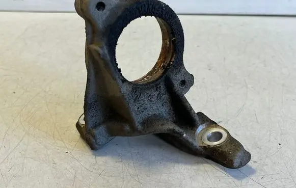 Opel Vivaro Driveshaft support bearing bracket