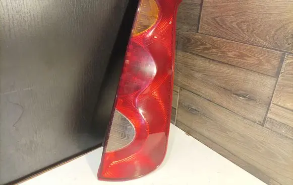 Nissan Note (E11) Rear/tail lights