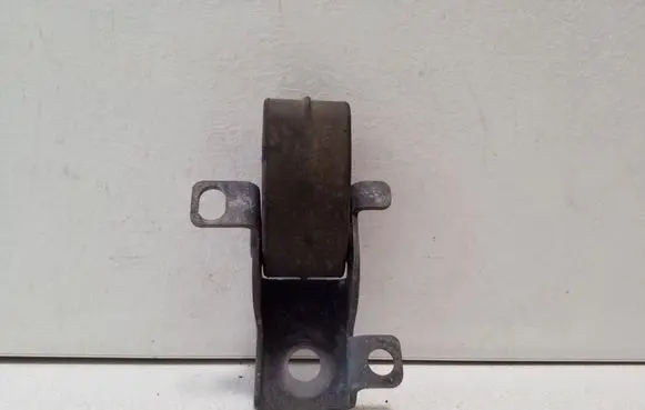 Volvo XC60 Muffler mount bracket/holder 31478512