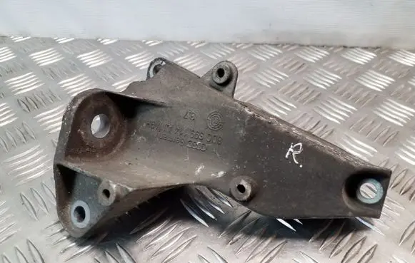 Audi A6 S6 C5 4B Gearbox mounting bracket 8D0399114AJ