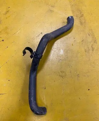 Ford Kuga II Engine coolant pipe/hose AV6118K471AB