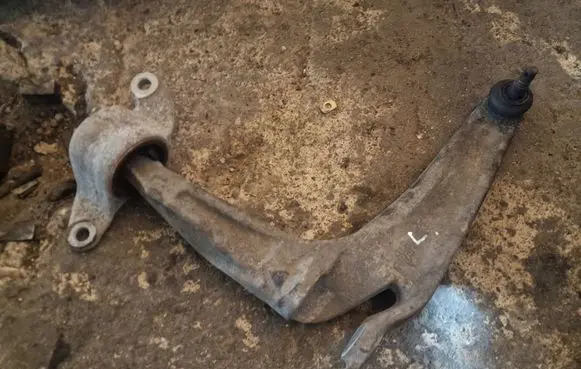 Honda Civic Front lower control arm/wishbone