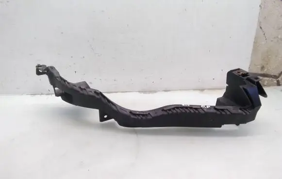Subaru Legacy Headlight/headlamp mounting bracket