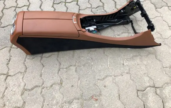 Mercedes-Benz E W238 Center console