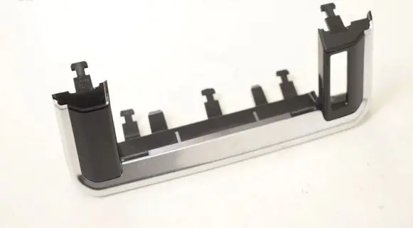Dashboard glove box trim