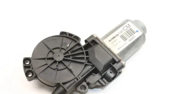Hyundai Santa Fe Front door window regulator motor 0907CM