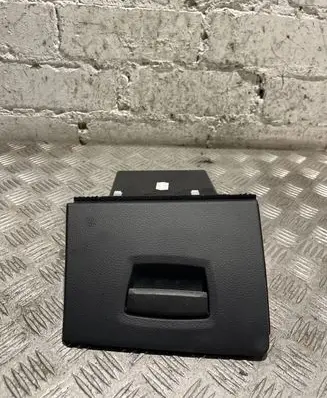 BMW 5 F10 F11 Glove box 9166696