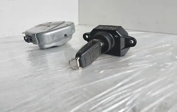 Engine ECU kit and lock set