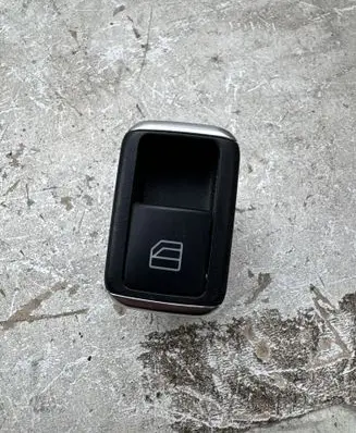 Mercedes-Benz C W204 Electric window control switch A2049058102