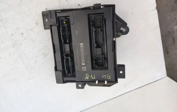 Audi A4 S4 B8 8K Comfort/convenience module 8K0907064M 5DK00991860 00002001