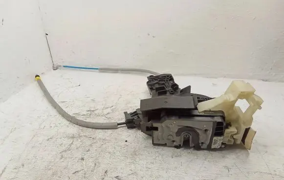 Mercedes-Benz E W238 Front door lock A2220063999 A0997203400