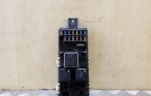 Volvo S40, V40 Fuse module
