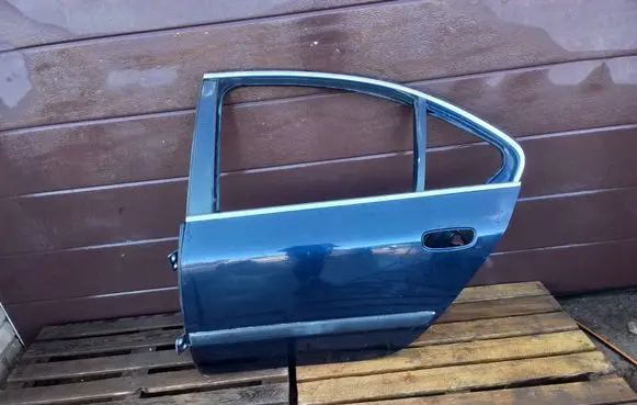 Rear door