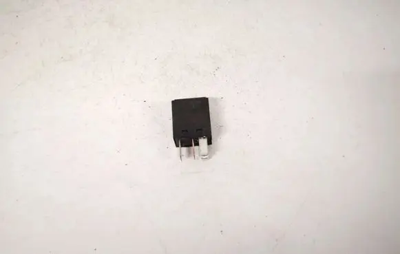 Volkswagen PASSAT B6 Other relay 7m0951253c 95vw10k705ea