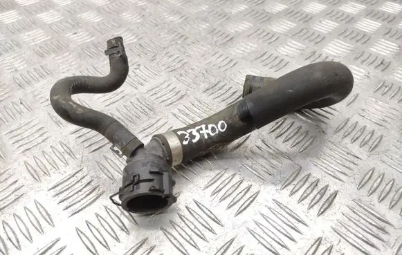 Volkswagen PASSAT B8 Engine coolant pipe/hose 5Q0122157CL