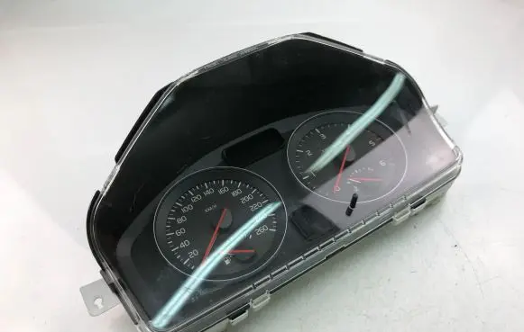 Volvo S40 Speedometer (instrument cluster) 31296228