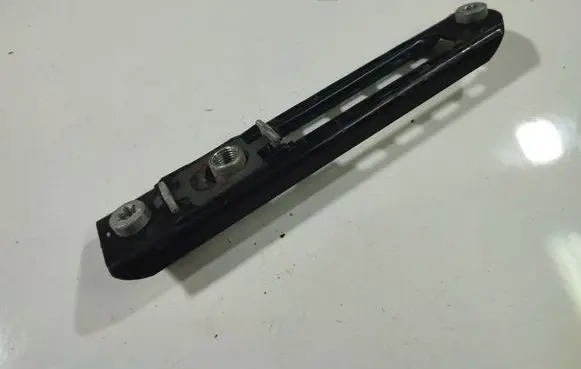 Opel Vectra C Seat belt adjustment rail 