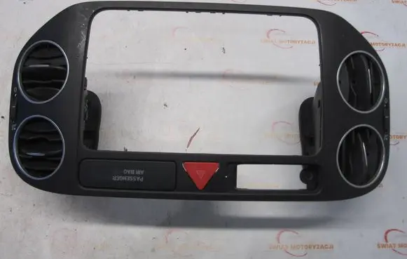 Volkswagen Golf Plus Radio/GPS head unit trim 5M0858071K 5M0819061 5M0819727