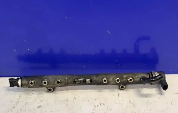 Volvo S60 Fuel main line pipe 30757146 0445215023