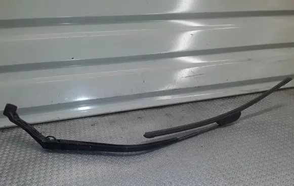 Mitsubishi Outlander Windshield/front glass wiper blade 