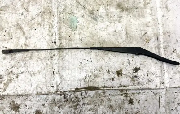 Opel Astra H Front wiper blade arm 13111221