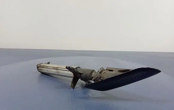 Windshield washer spray nozzle