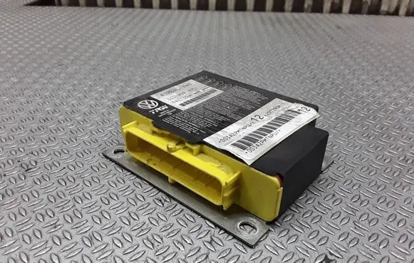 Volkswagen PASSAT B6 Airbag control unit/module 3C0909605J 391130