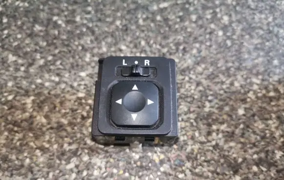 Mitsubishi Lancer Wing mirror switch
