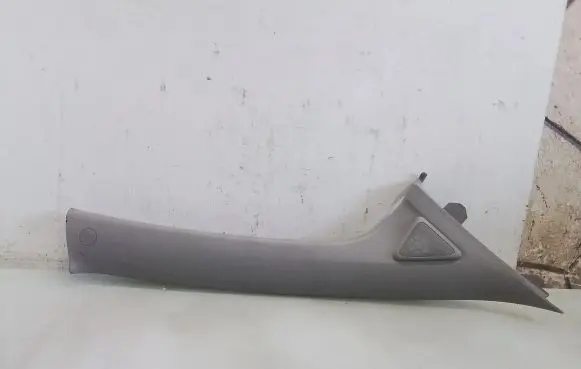 Toyota Yaris (A) pillar trim