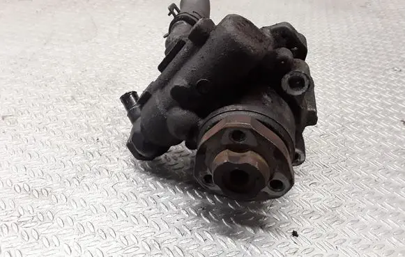 Audi A3 S3 8L Power steering pump 038145157