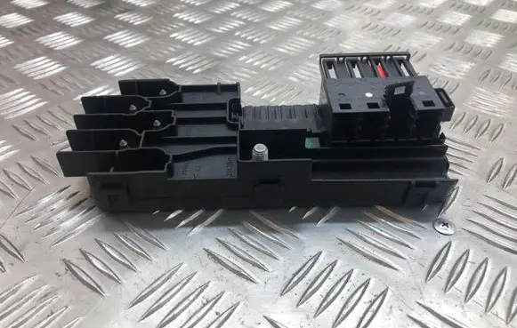 Mercedes-Benz E W211 Fuse module 2115452301