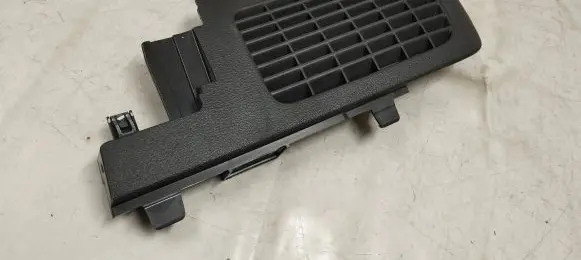 (C) pillar trim