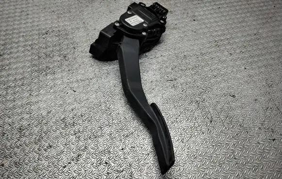 Smart ForFour I Accelerator throttle pedal A4543000304